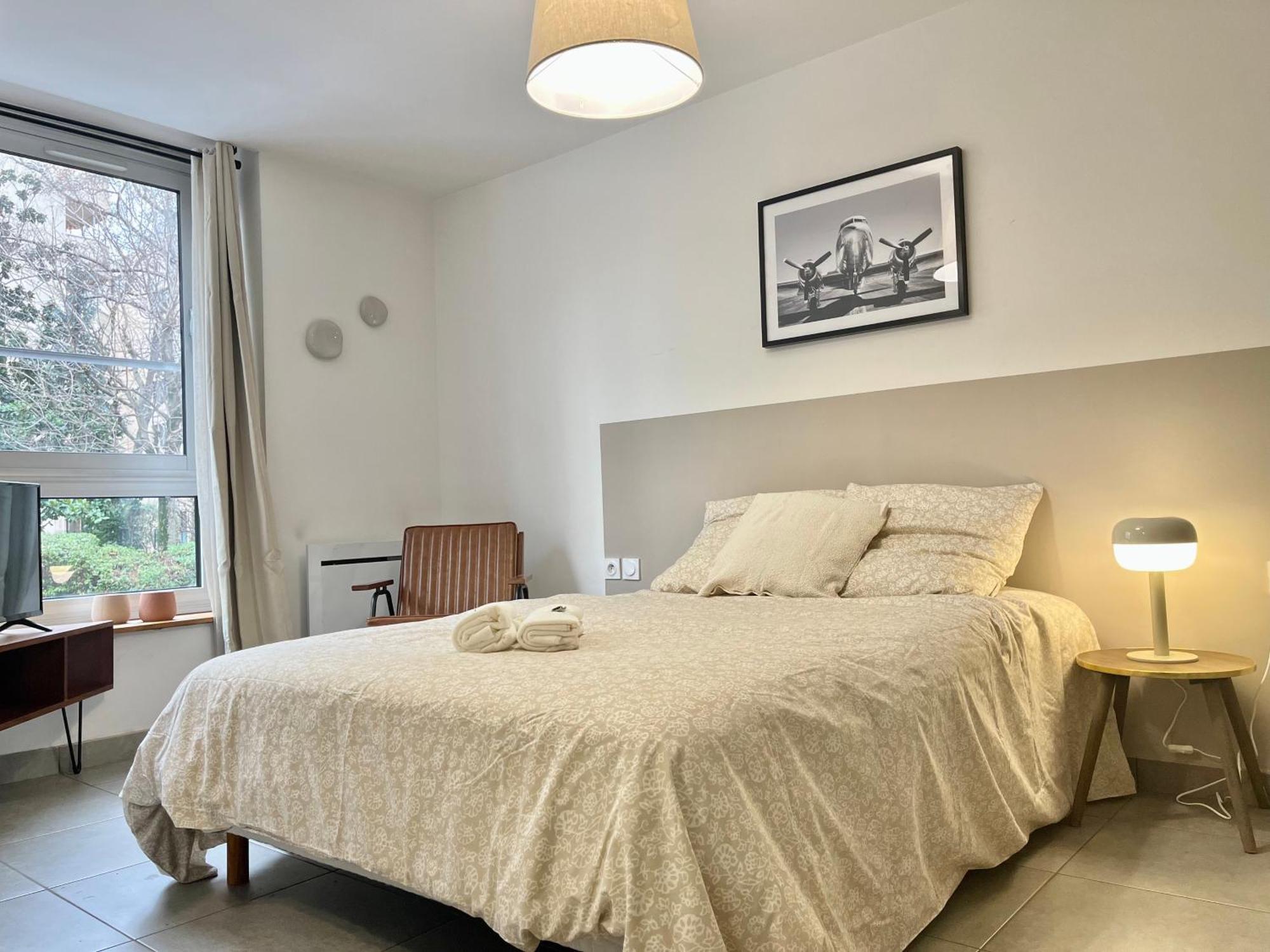 Suite Danbury Лион Екстериор снимка