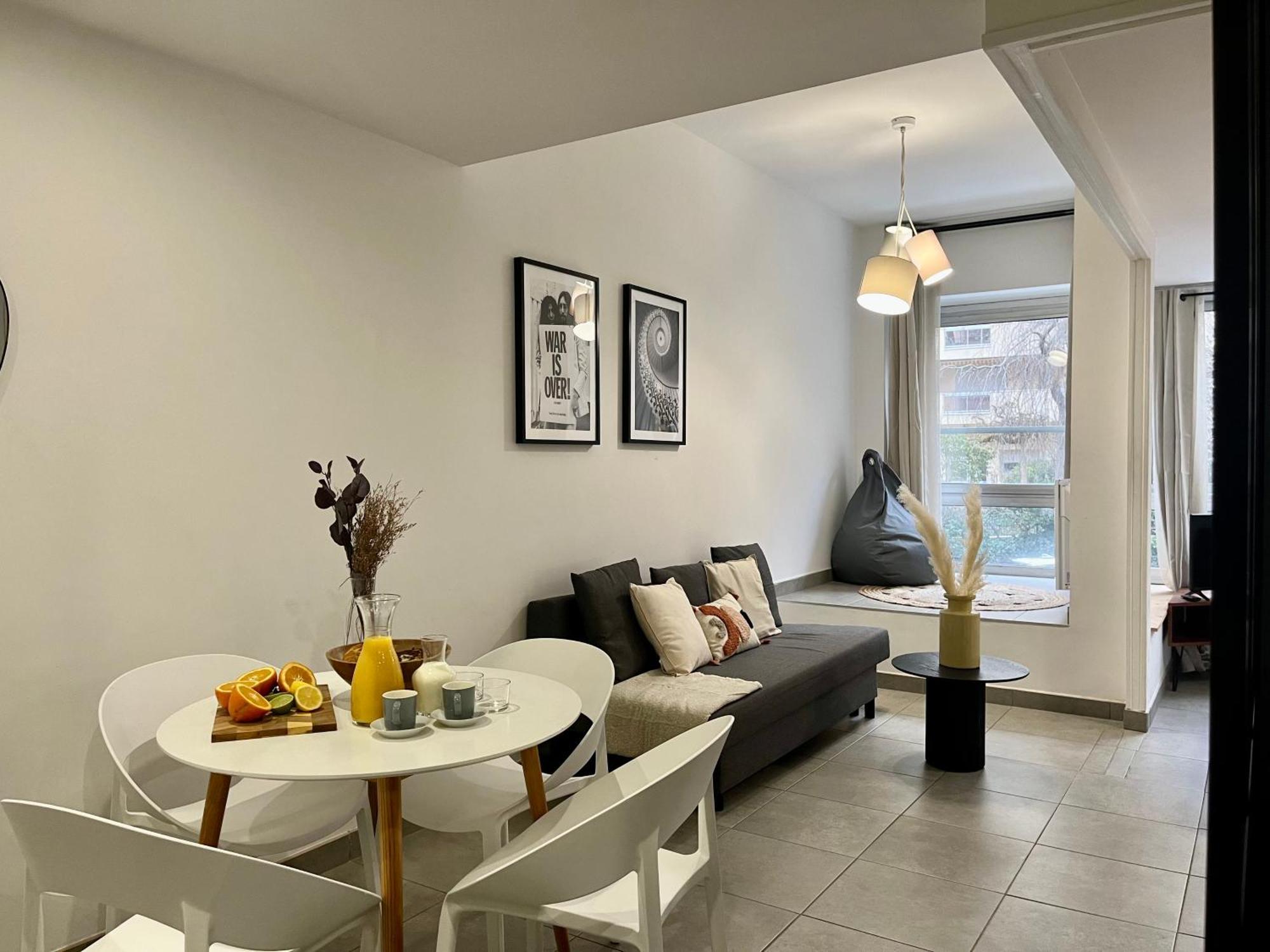 Suite Danbury Лион Екстериор снимка