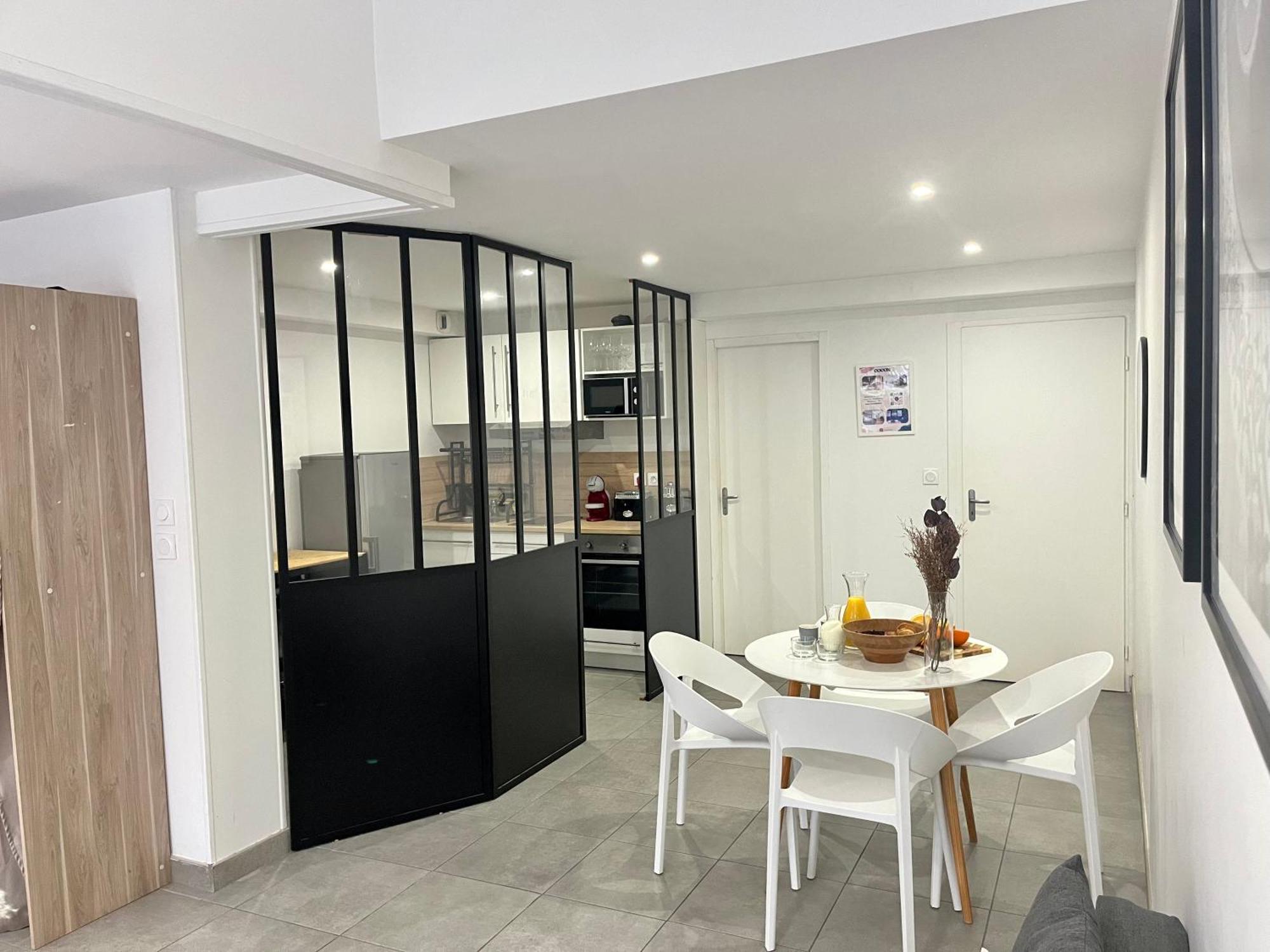Suite Danbury Лион Екстериор снимка