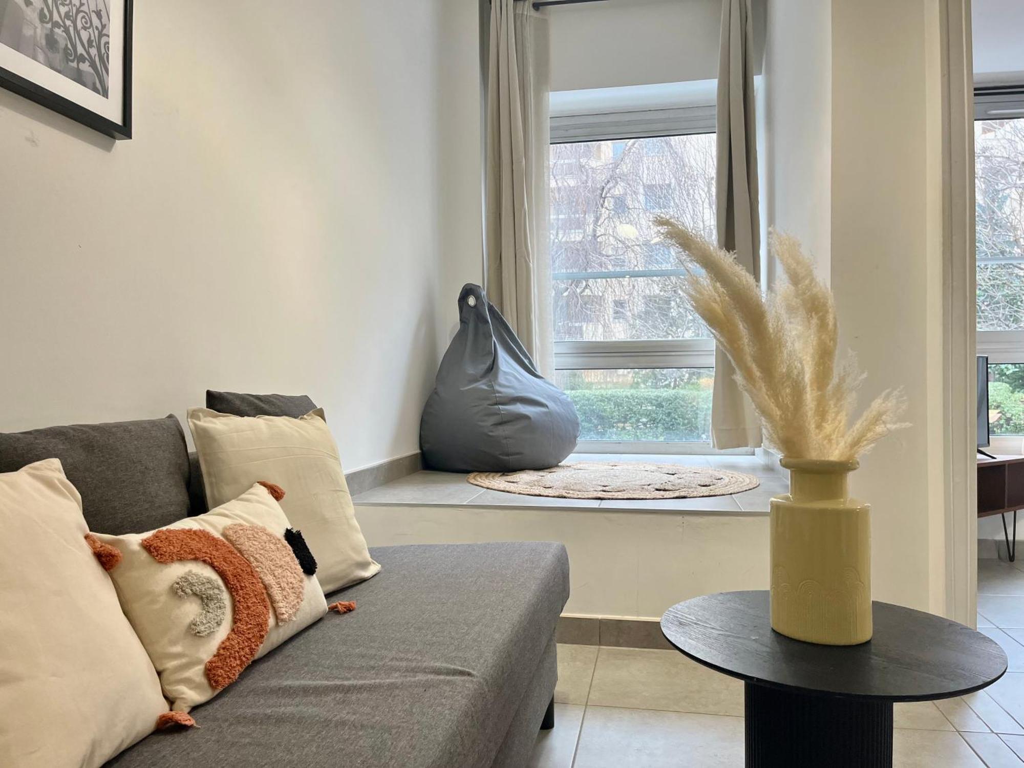 Suite Danbury Лион Екстериор снимка